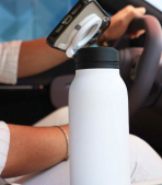 BOTELLA PRO - 900ml Multi-Functional Drink Bottle with Magnetic Phone Loop - Image 17